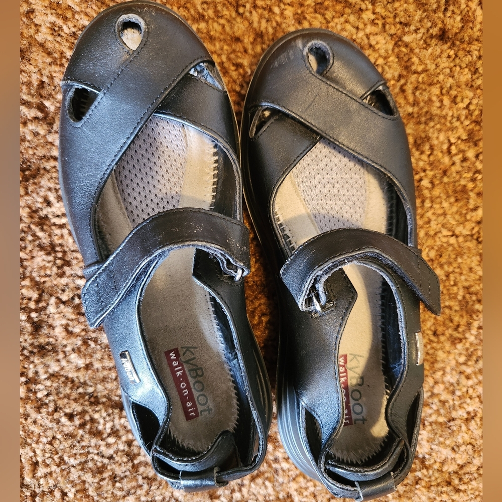 Kybun Kyboot Walk on Air Sandals size 9